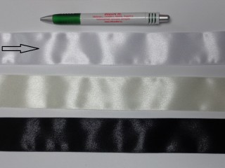4 cm széles szatén szalag; fehér (2844)