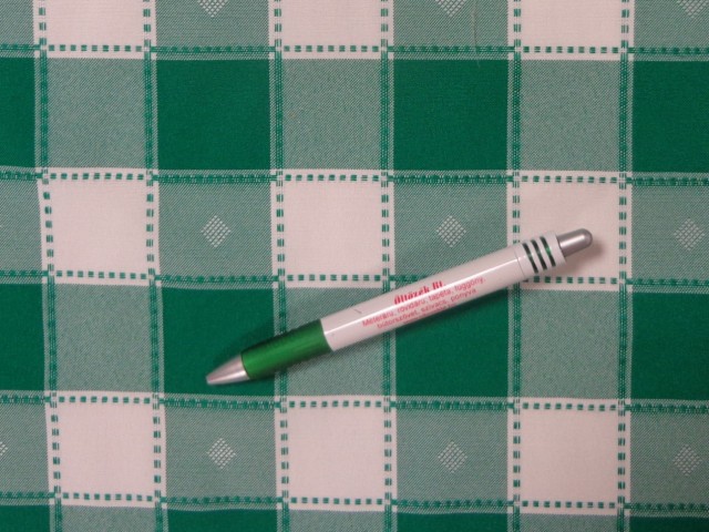 Kockás minimatt szövet, zöld-fehér, hímzett (3188)