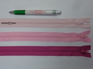 RT-0, 35 cm hosszú, műanyag, spirál fogú cipzár, halvány rózsaszín (8625)