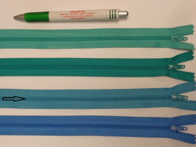 RT-0, 35 cm hosszú, műanyag, spirál fogú cipzár, türkiz kék (8639)