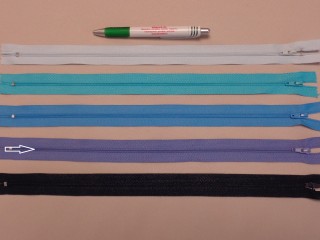 RT-0, 35 cm hosszú, műanyag, spirál fogú cipzár, lilás kék (8641)