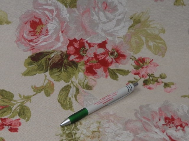 Loneta, ekrü alapon nagy rózsás kerti bútor vászon (9390)