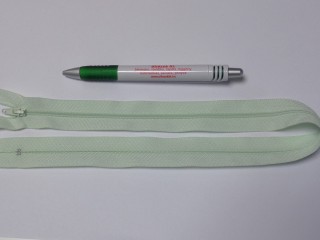 RT-0, 50 cm hosszú, műanyag, spirál fogú cipzár, halvány zöld (10731)