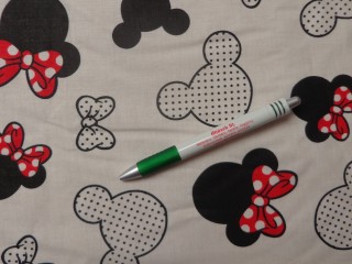 Gyerekmintás pamutvászon, fehér alapon piros masnis Minnie-s (10962)