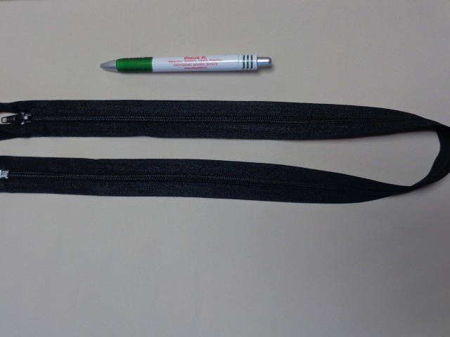 RT-10, 75 cm hosszú spirál fogú cipzár, fekete (10974)