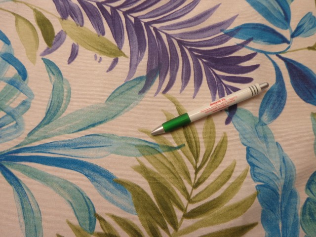 Loneta, ekrü alapon kék-zöld leveles, kerti bútor vászon (11049)