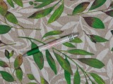 Loneta, drapp-fehér leveles alapon zöld leveles, kerti bútor vászon (11259)