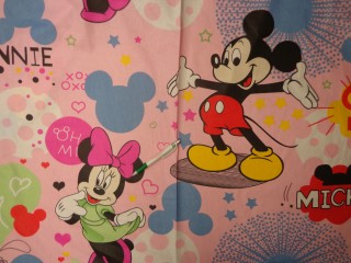 240 cm széles pamutvászon, rózsaszín alapon Minnie, Mickey (11336)