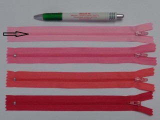 RT-0, 20 cm hosszú, műanyag, spirál fogú cipzár, rózsaszín (11393-133)