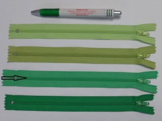 RT-0, 20 cm hosszú, műanyag, spirál fogú cipzár, tavasz zöld (11411-229)