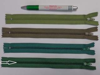 RT-0, 20 cm hosszú, műanyag, spirál fogú cipzár, magyal zöld (11416-258)