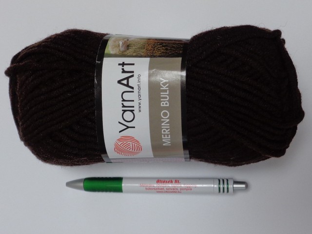 Yarn Art - Merino Bulky, sötét barna (12547-116)