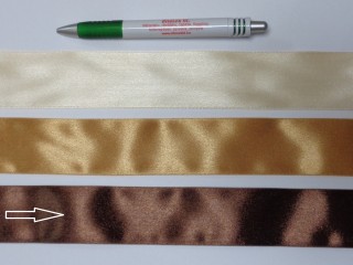 4 cm széles szatén szalag; barna (12934)