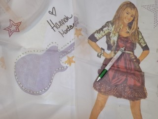 Gyerekmintás fényáteresztő függöny, Hannah Montana mintával