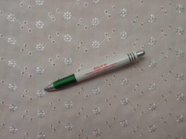 Madeira, madéra vászon, hímzett virágos (15070)