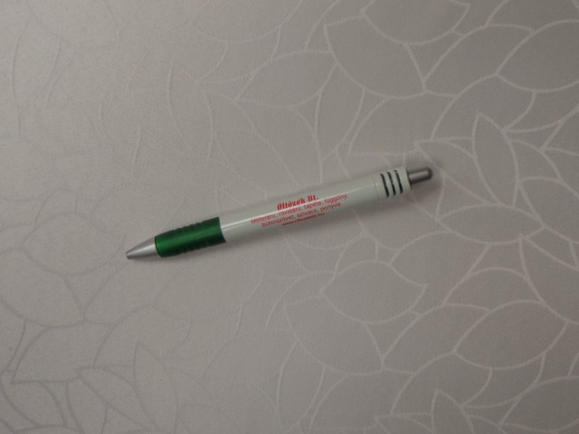 Damaszt hatású, jackard terítő anyag (15085)