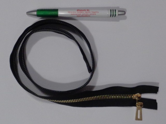 RT-10, 70 cm hosszú fém hatású műanyag cipzár, arany (15111)