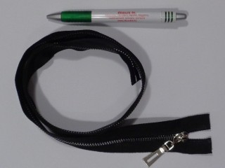 RT-10, 70 cm hosszú fém hatású műanyag cipzár, ezüst (15112)