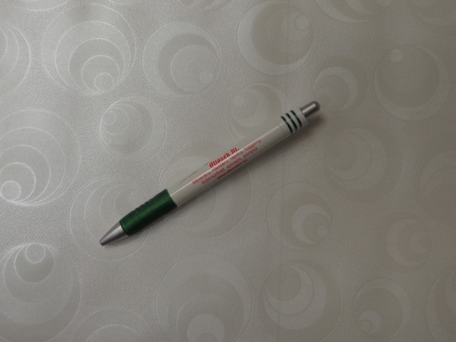 Viaszos vászon, damaszt hatású, gömbös mintás, fehér (15116)