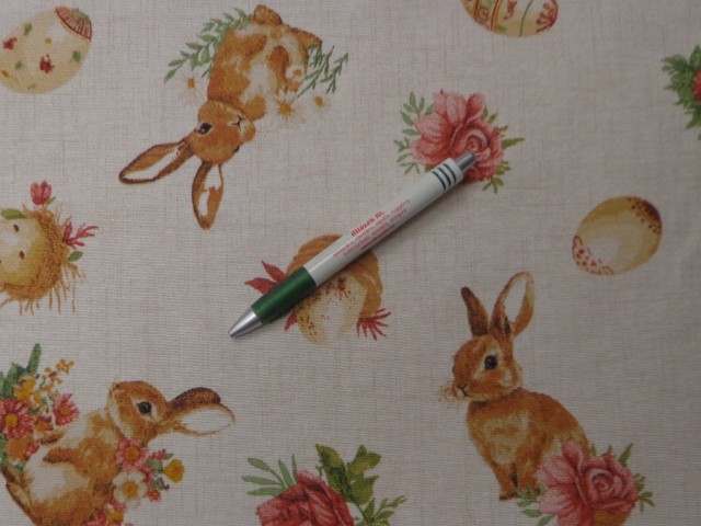 Loneta, törtfehér alapon nyuszis-tojásos-rózsás kerti bútor vászon (15213)