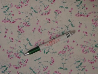 Flokon, fehér alapon rózsaszín mezei virágos (15247)