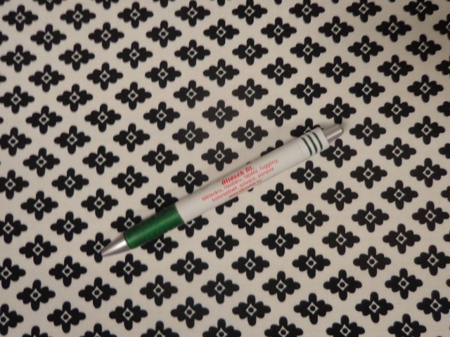 Flokon, fehér alapon fekete mintás (15248)