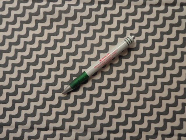 Mintás pamutvászon, szürke hullám mintás (15257)