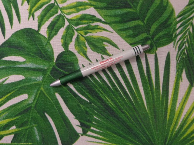 Loneta, fehér alapon zöld nagy leveles, mintás kerti bútor vászon (15322)