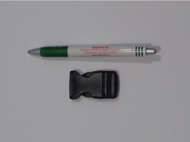 Műanyag TUK csat, 25 mm széles, fekete (15354)