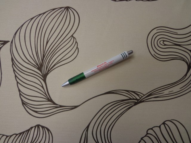 Dekorációs szövet, ekrü alapon fekete mintás (15367)