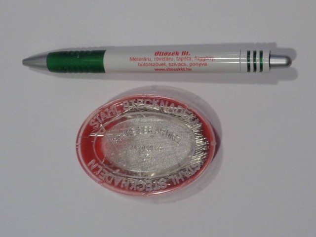 Acélgombostű, 34 mm-es, 25 g , piros dobozos (15671)